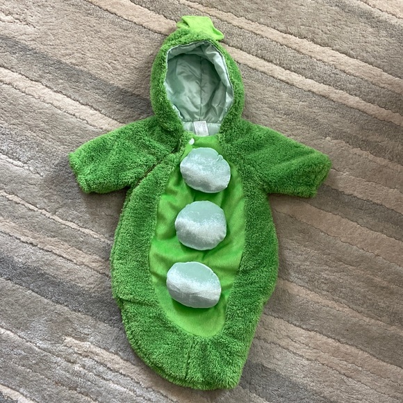 Other - NWOT Pea Pod costume, 6-9 mths size
